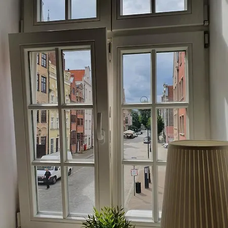 Brama Straganiarska Nad Sama Motlawa Historic Traders Gate